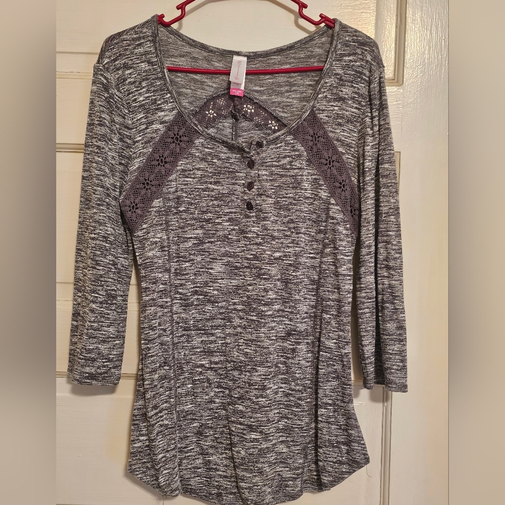 No Boundries 3/4 sleeve top (19) XXL  * 4/$20 *